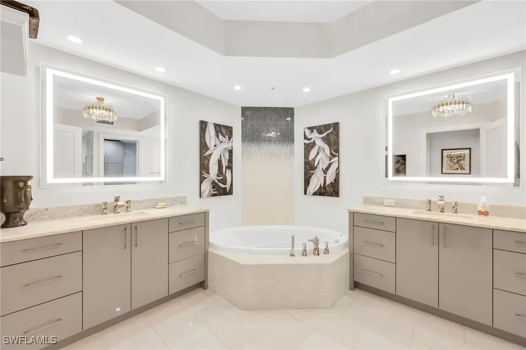 13675 Vanderbilt Drive Naples FL 34110