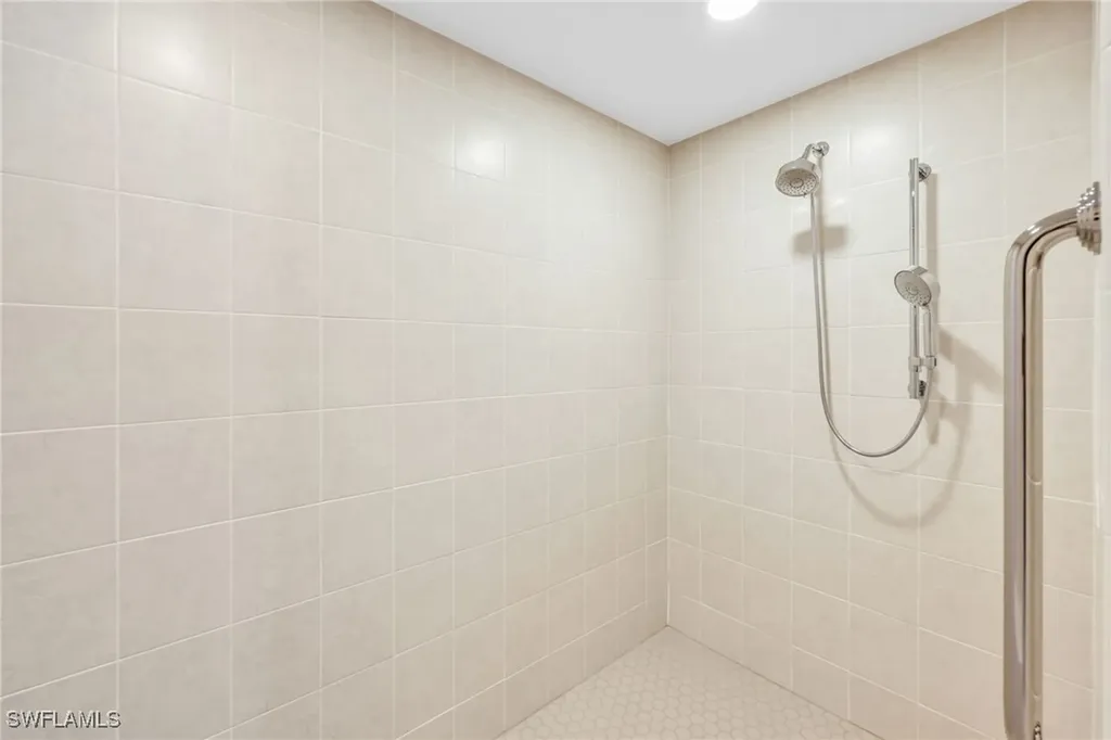 13675 Vanderbilt Drive Naples FL 34110