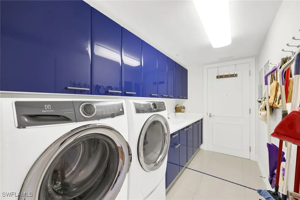 13675 Vanderbilt Drive Naples FL 34110