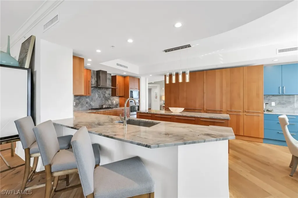 13675 Vanderbilt Drive Naples FL 34110