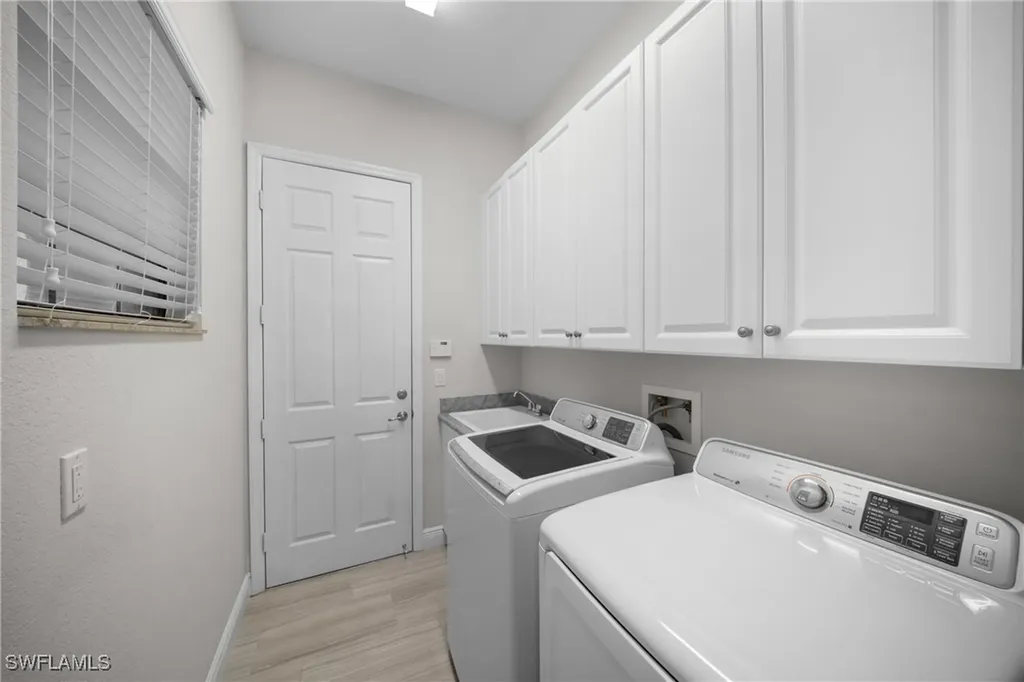 3418 Tigris Lane Naples FL 34119