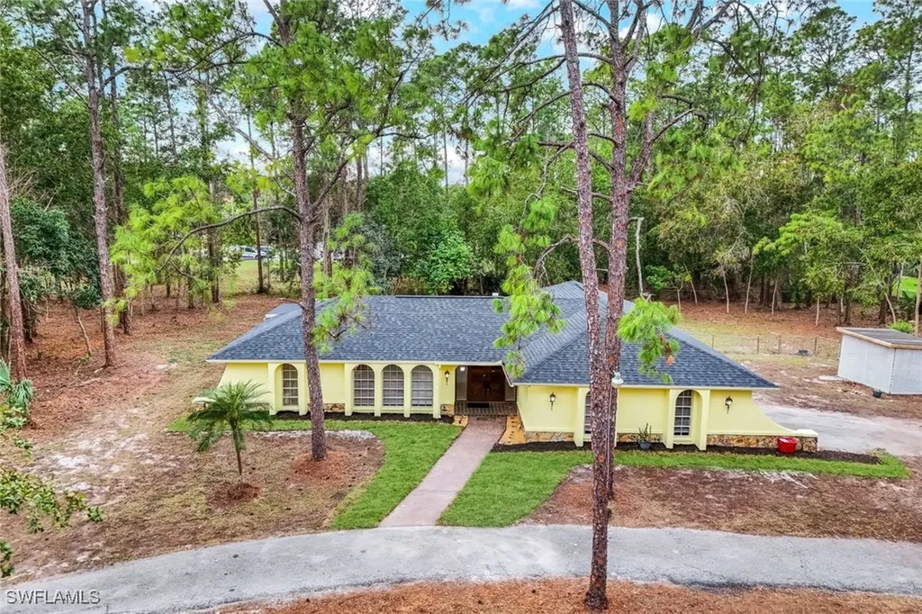 525 Weber Boulevard N Naples FL 34120