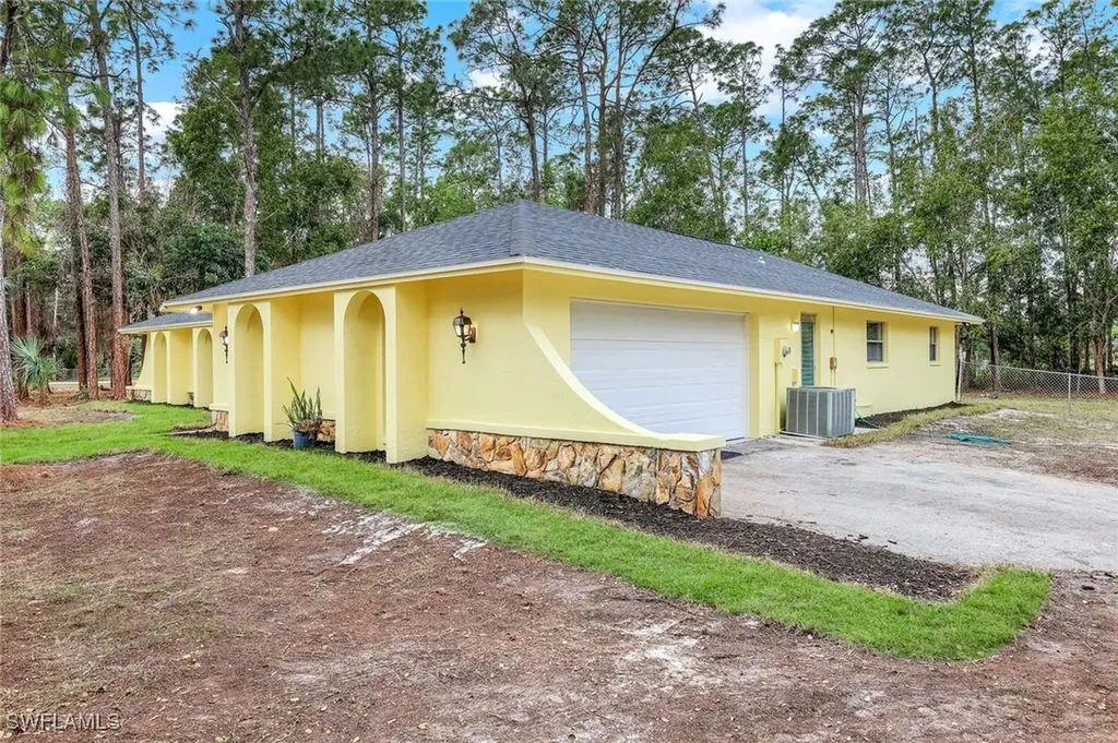 525 Weber Boulevard N Naples FL 34120