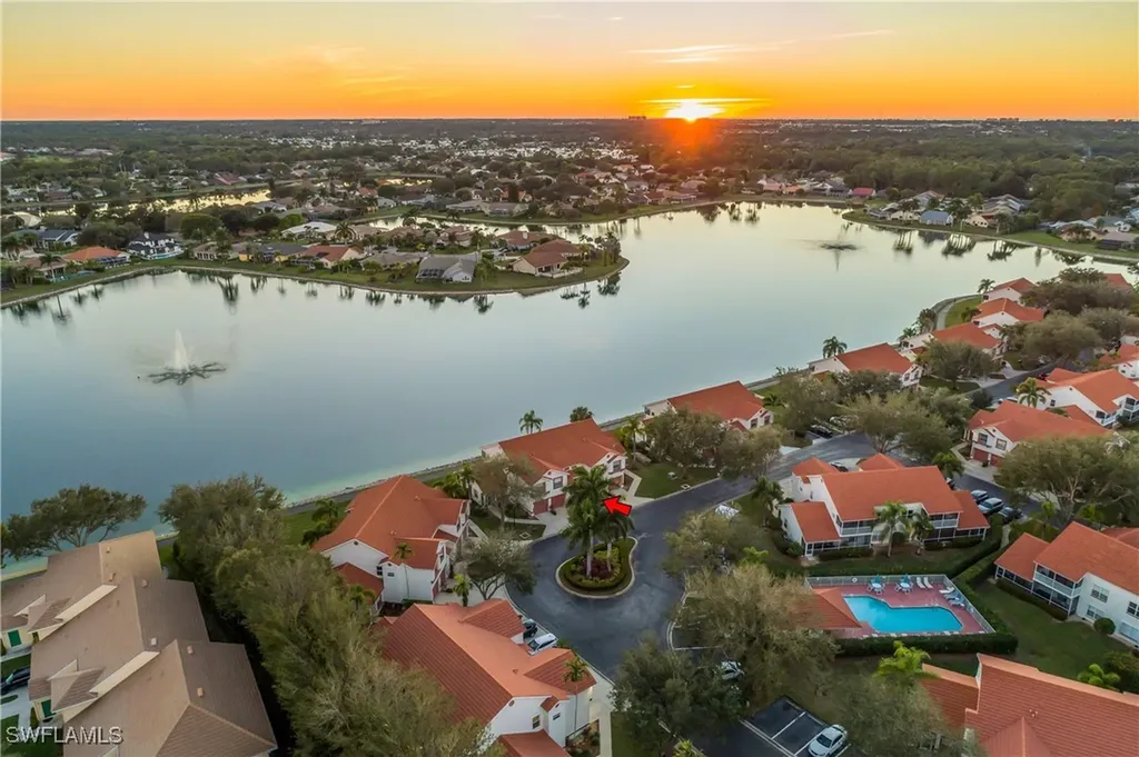 541 Windsor Square Naples FL 34104