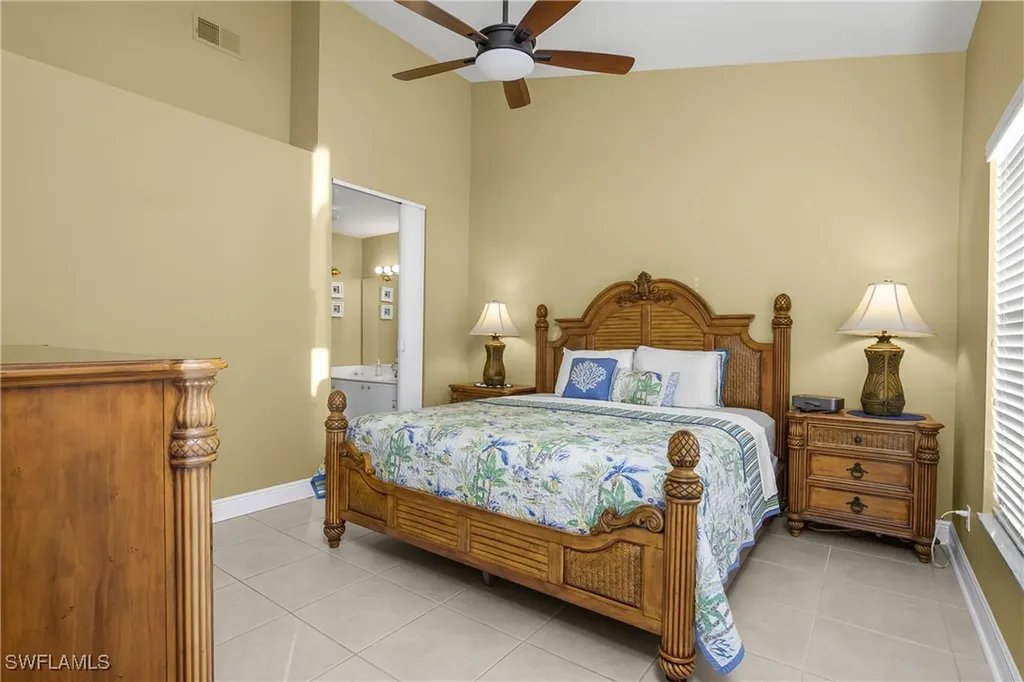 541 Windsor Square Naples FL 34104