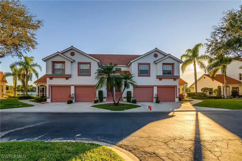541 Windsor Square Naples FL 34104