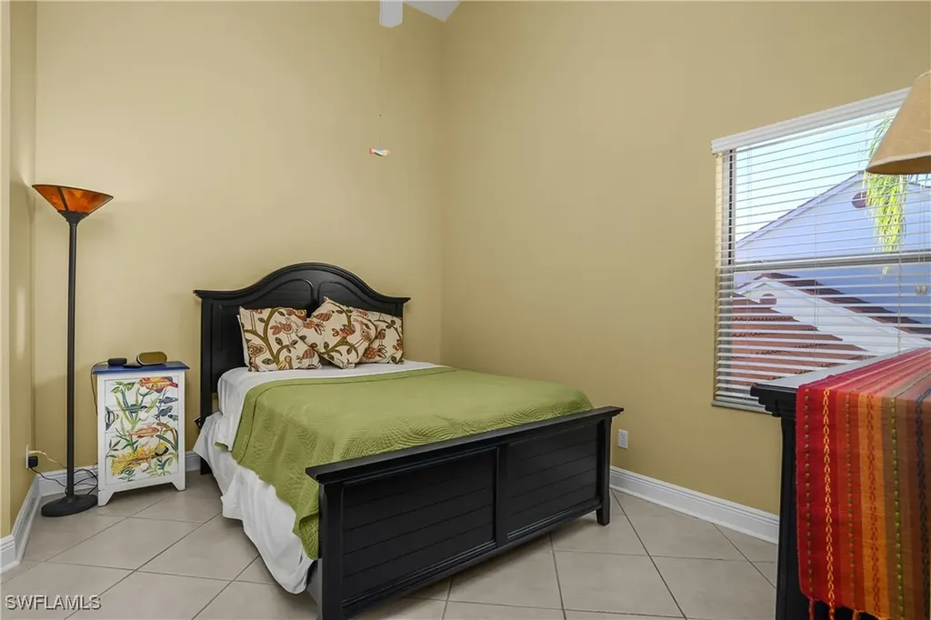 541 Windsor Square Naples FL 34104