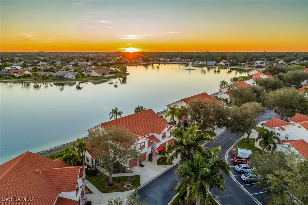 541 Windsor Square Naples FL 34104