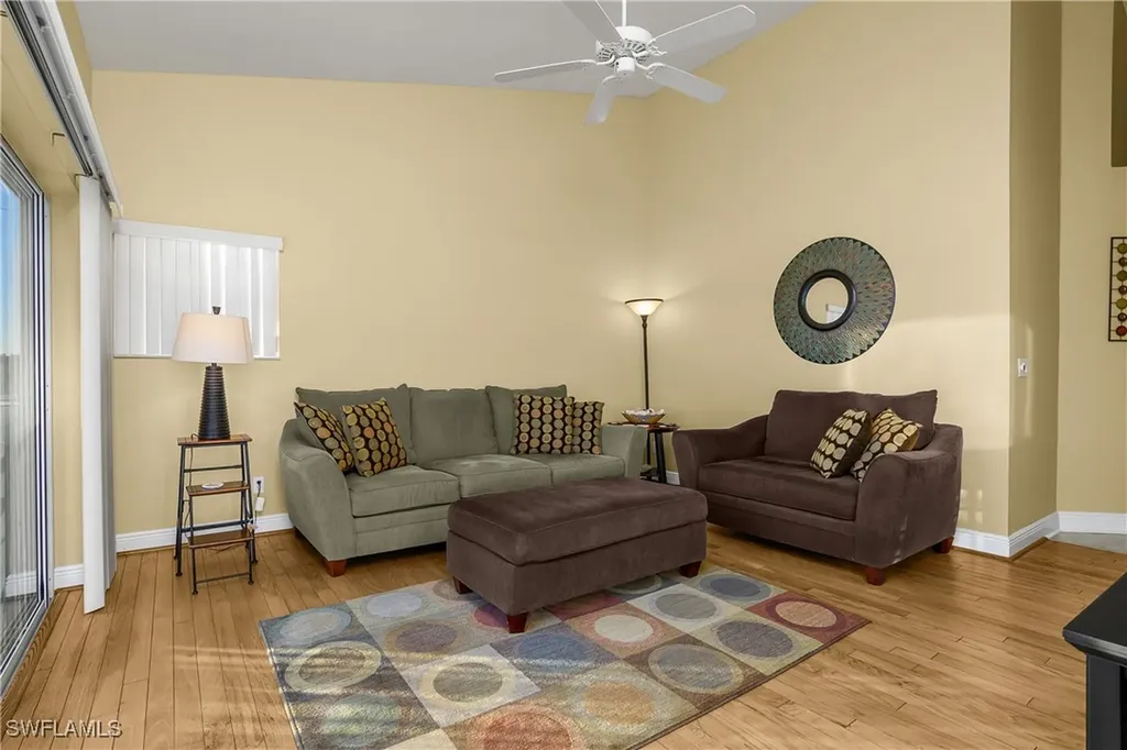 541 Windsor Square Naples FL 34104