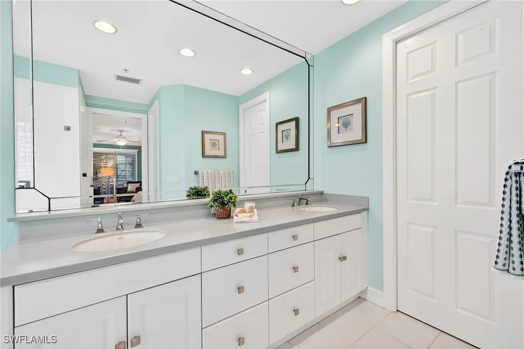 2805 Tiburon Boulevard E Naples FL 34109