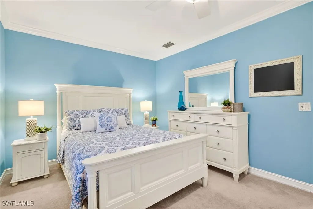 2805 Tiburon Boulevard E Naples FL 34109