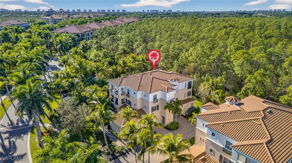 2805 Tiburon Boulevard E Naples FL 34109