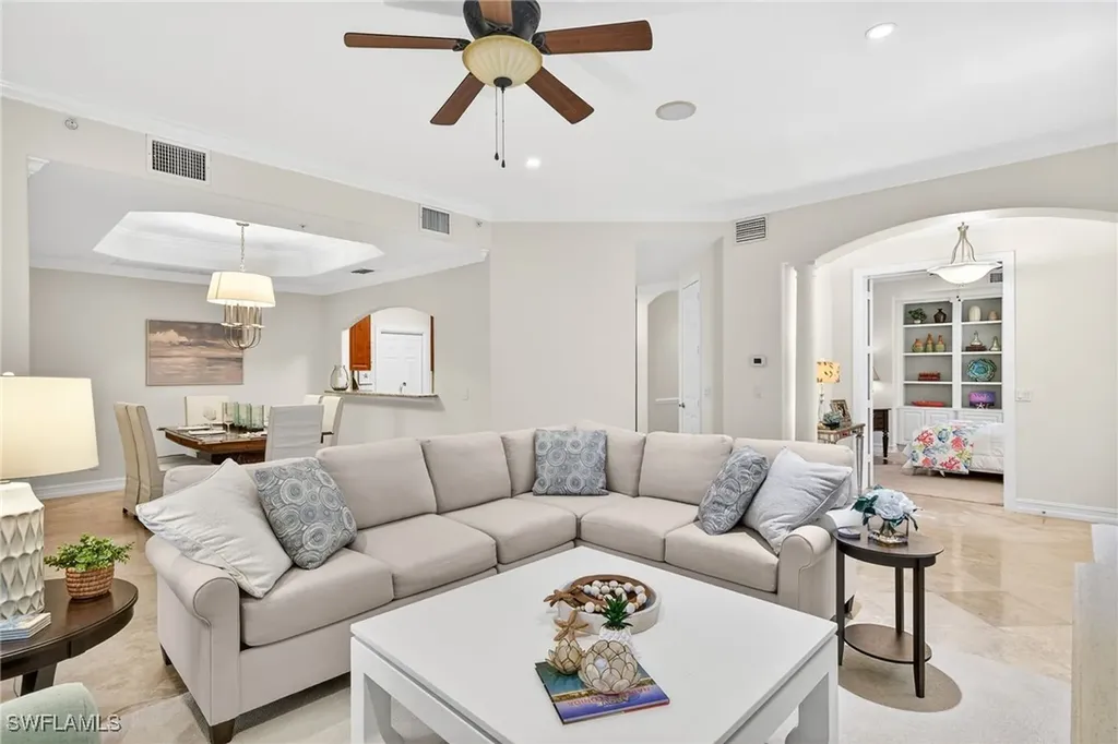 2805 Tiburon Boulevard E Naples FL 34109