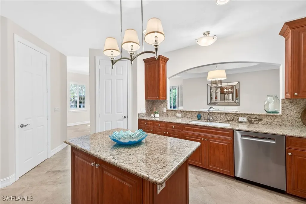 2805 Tiburon Boulevard E Naples FL 34109