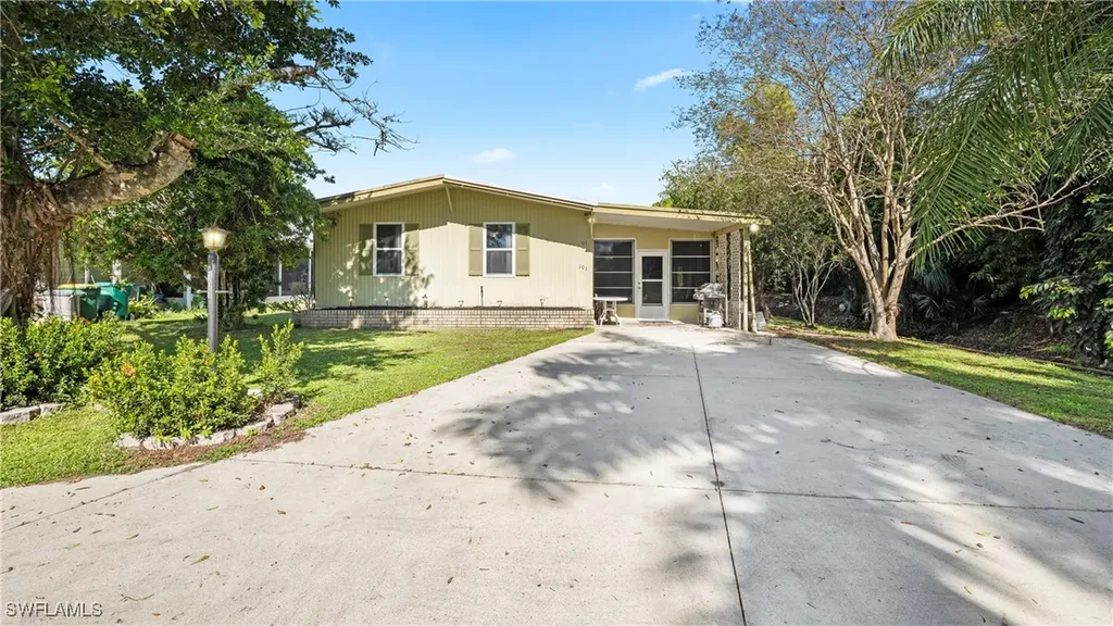 101 Sugar Loaf Lane Naples FL 34114