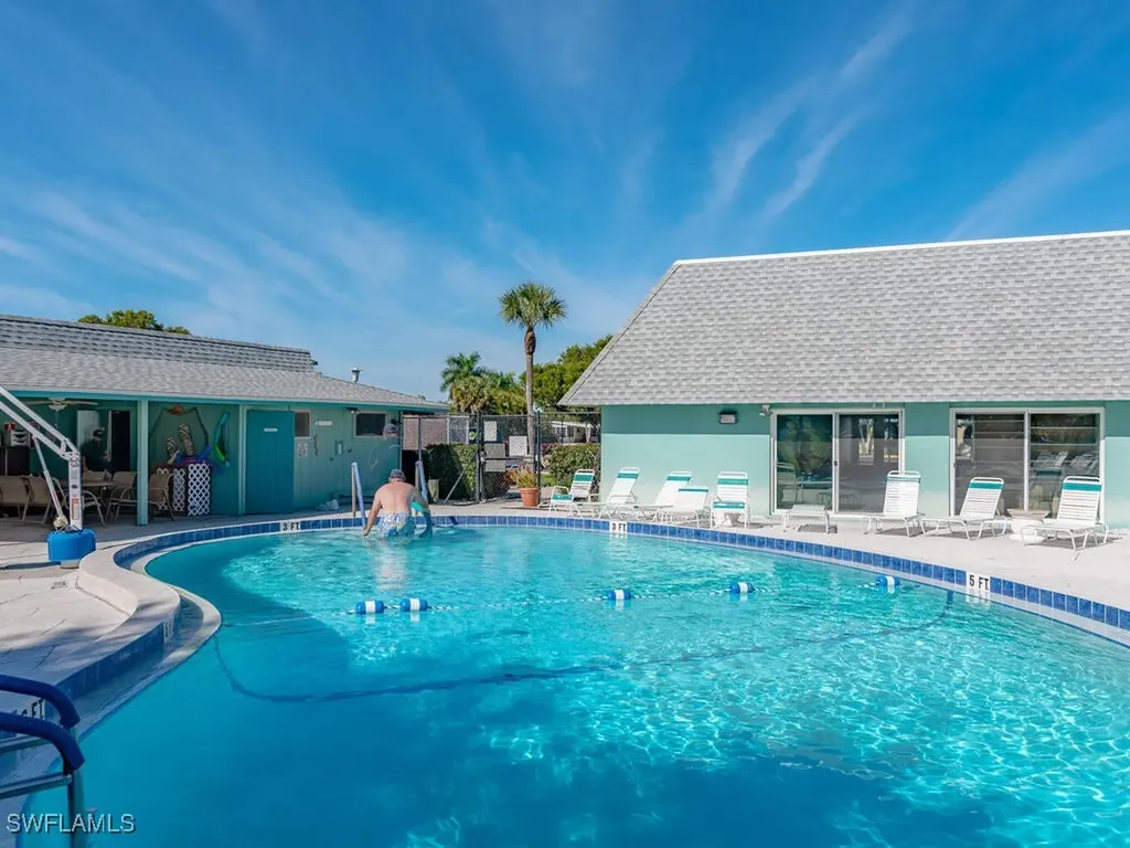 101 Sugar Loaf Lane Naples FL 34114