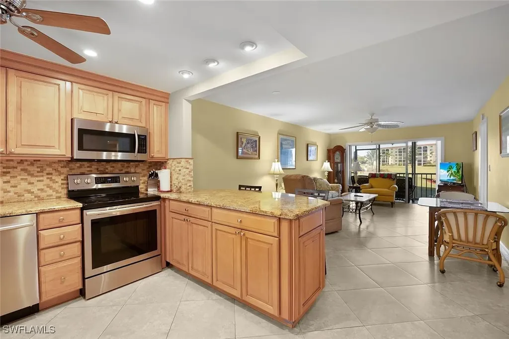 41 High Point Circle S Naples FL 34103