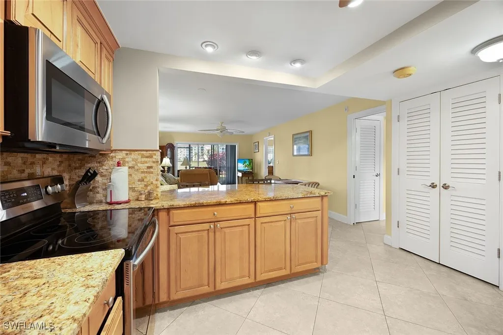 41 High Point Circle S Naples FL 34103