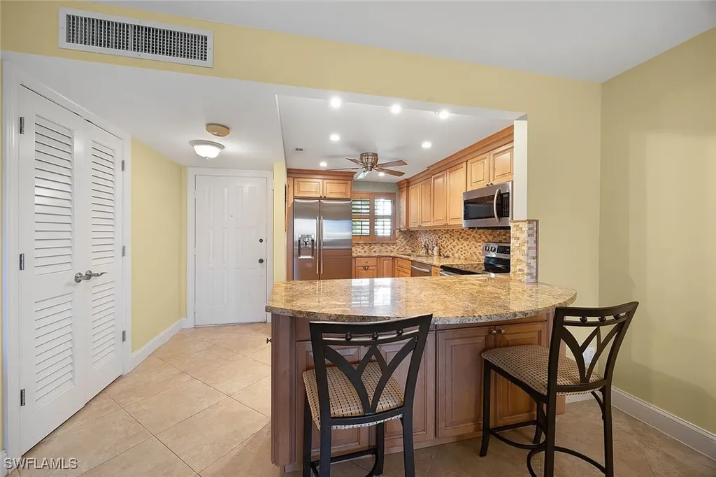 41 High Point Circle S Naples FL 34103