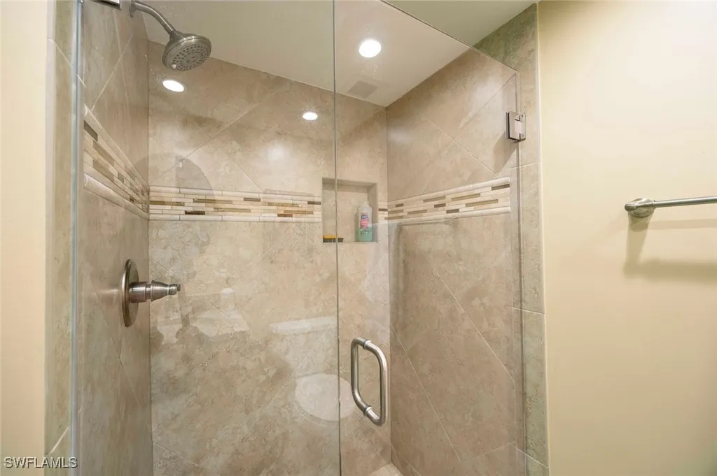 41 High Point Circle S Naples FL 34103