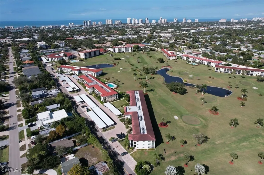 41 High Point Circle S Naples FL 34103