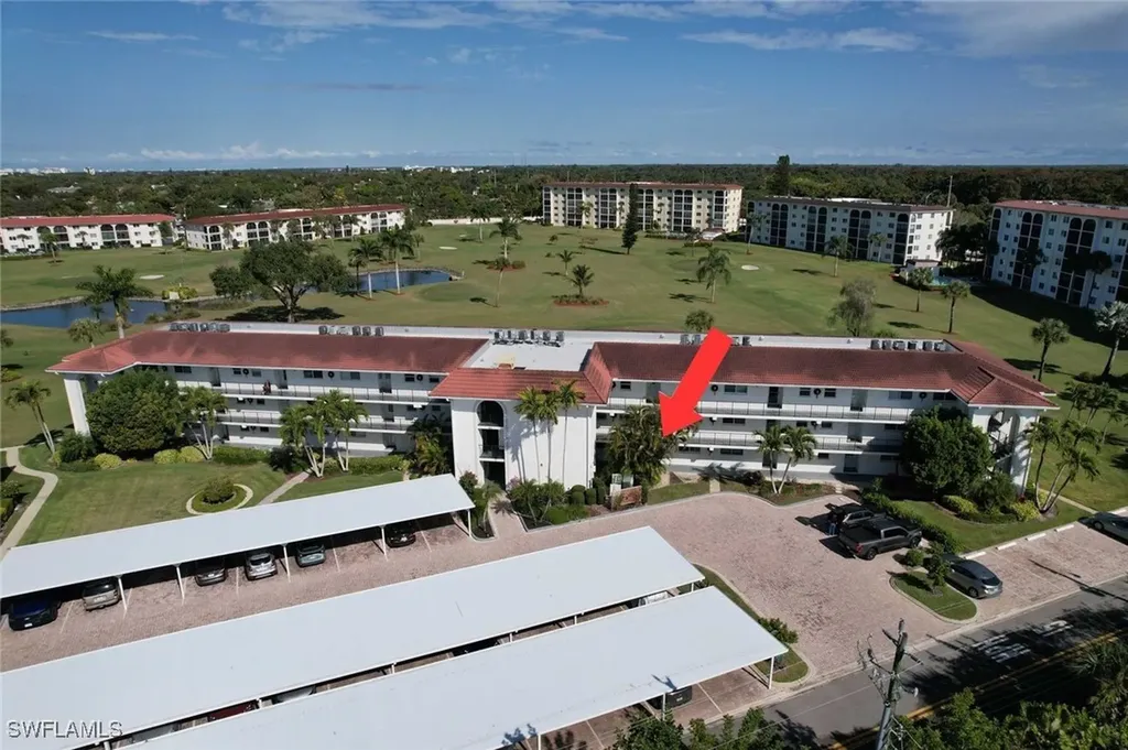 41 High Point Circle S Naples FL 34103