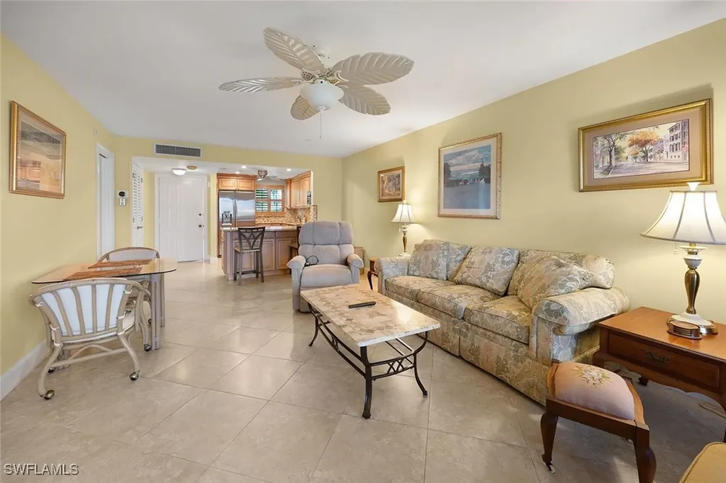 41 High Point Circle S Naples FL 34103