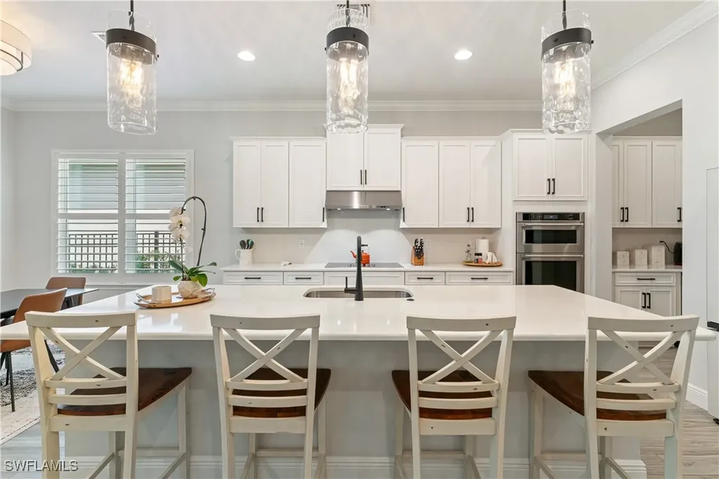 3725 Helmsman Drive Naples FL 34120
