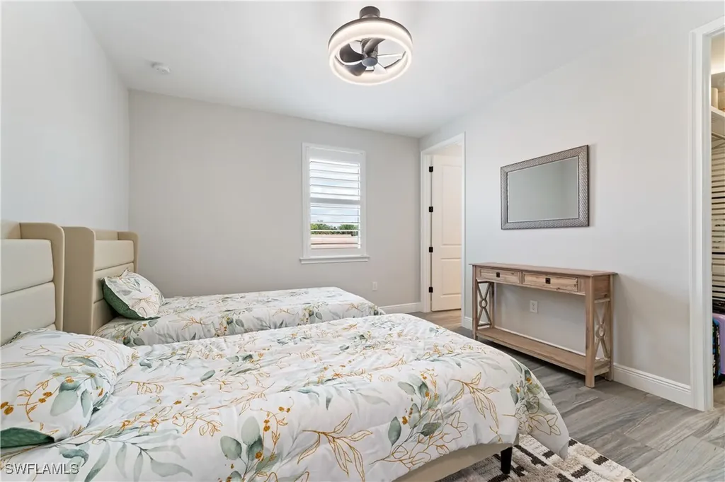 3725 Helmsman Drive Naples FL 34120