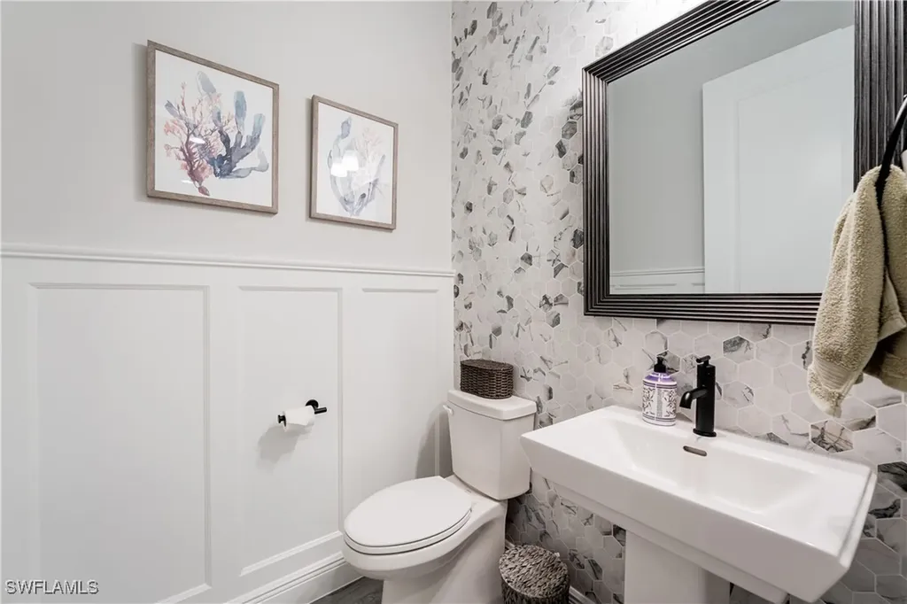 3725 Helmsman Drive Naples FL 34120