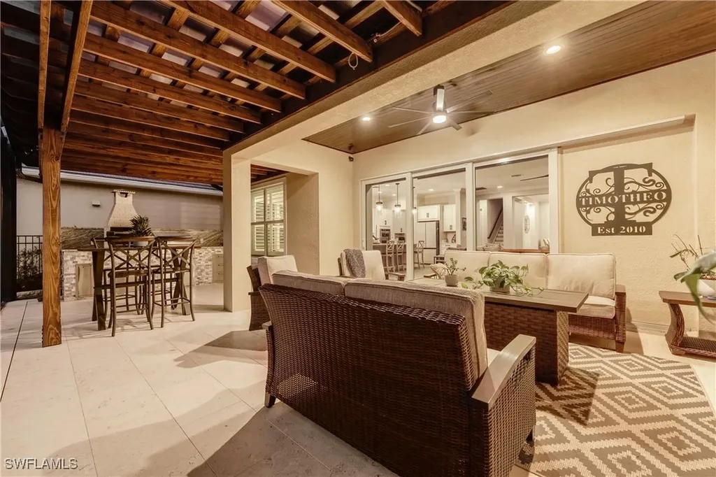 3725 Helmsman Drive Naples FL 34120
