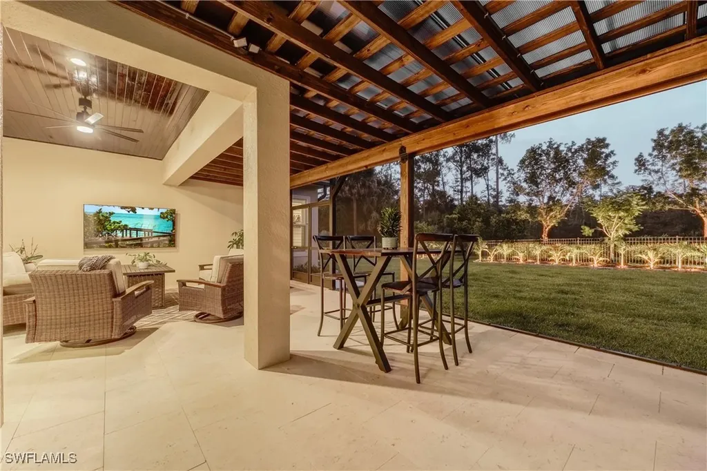 3725 Helmsman Drive Naples FL 34120