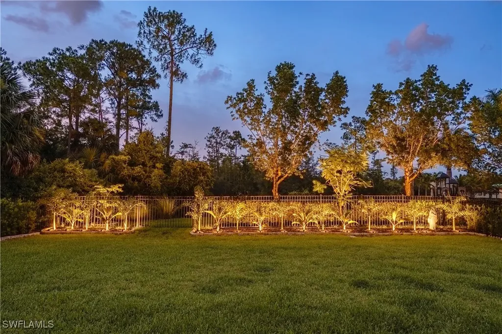 3725 Helmsman Drive Naples FL 34120