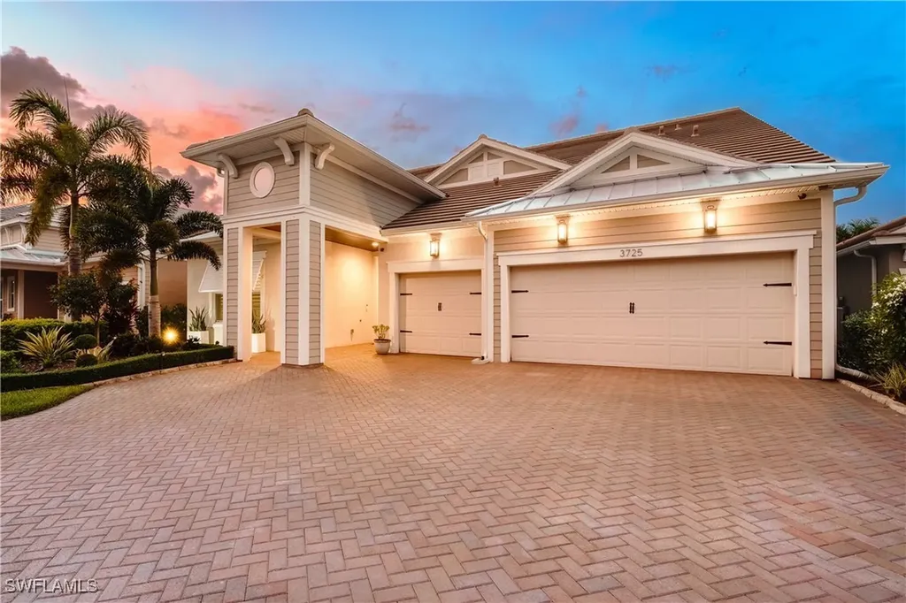 3725 Helmsman Drive Naples FL 34120