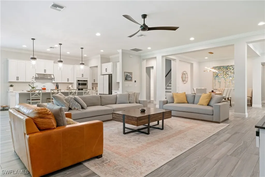 3725 Helmsman Drive Naples FL 34120