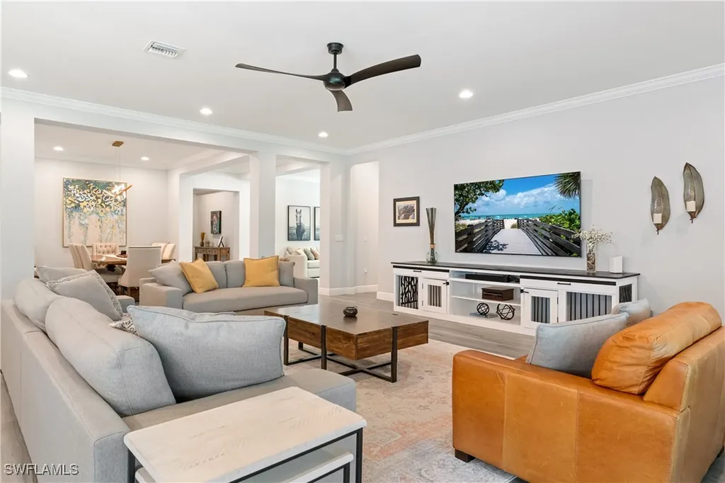 3725 Helmsman Drive Naples FL 34120