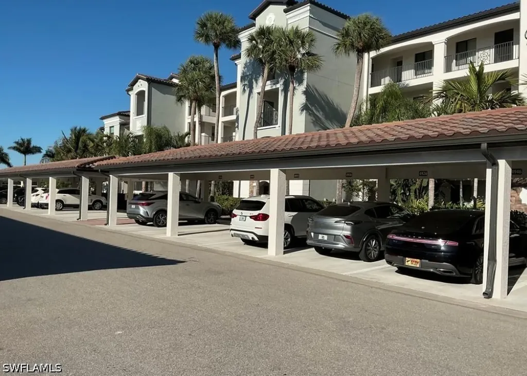 9566 Trevi Court Naples FL 34113