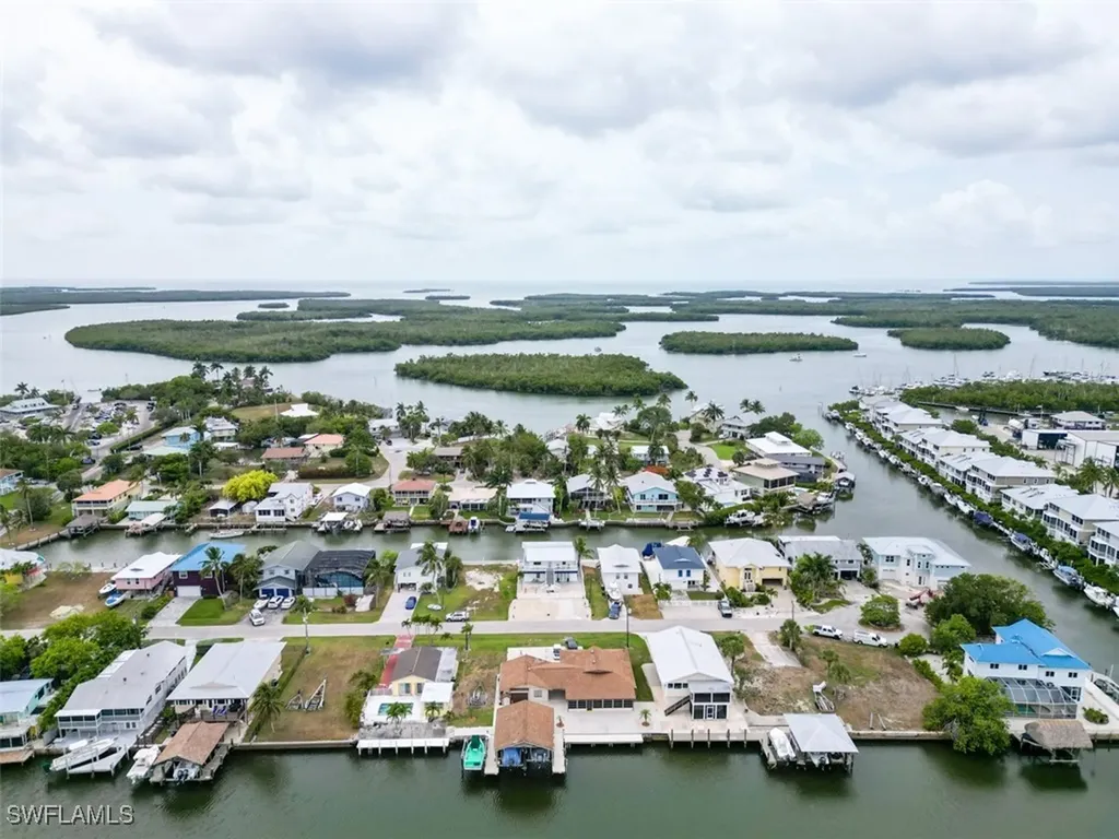 576 Coconut Avenue Goodland FL 34140