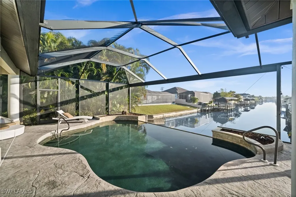 4009 Chiquita Boulevard S Cape Coral FL 33914