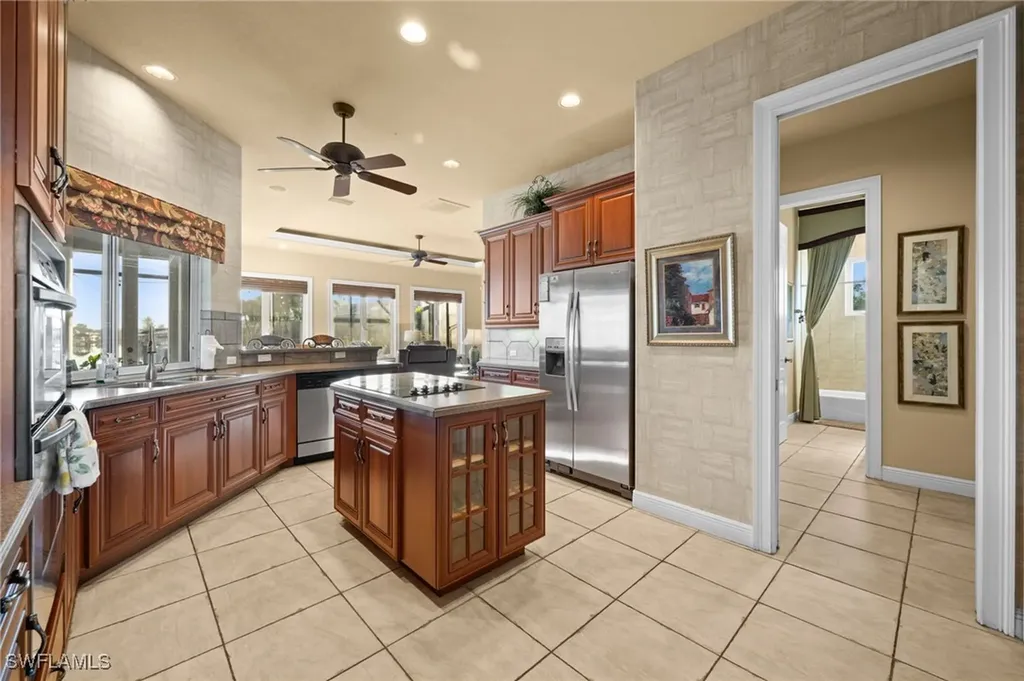 4009 Chiquita Boulevard S Cape Coral FL 33914
