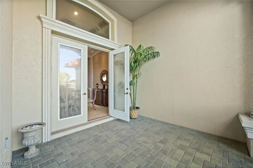 4009 Chiquita Boulevard S Cape Coral FL 33914