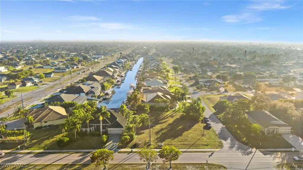 4009 Chiquita Boulevard S Cape Coral FL 33914