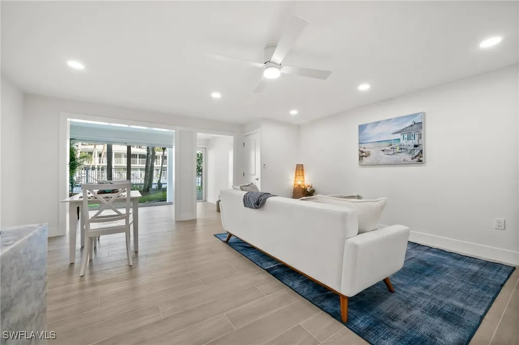 342 Harbour Drive Naples FL 34103