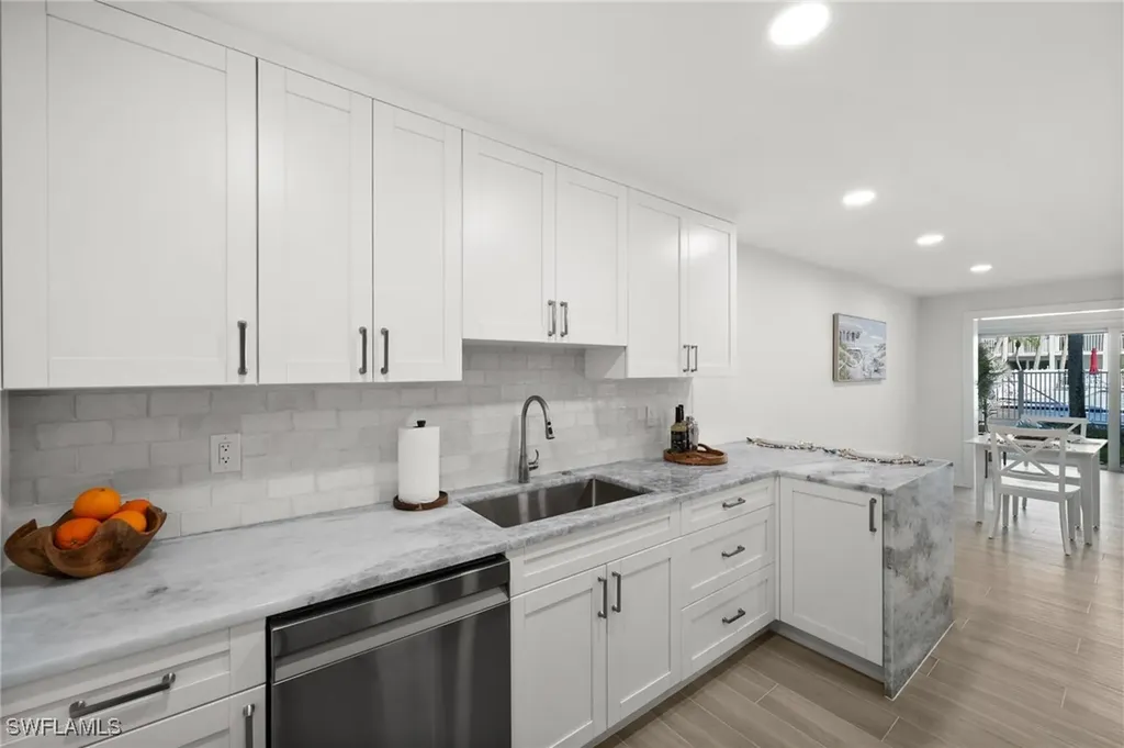 342 Harbour Drive Naples FL 34103