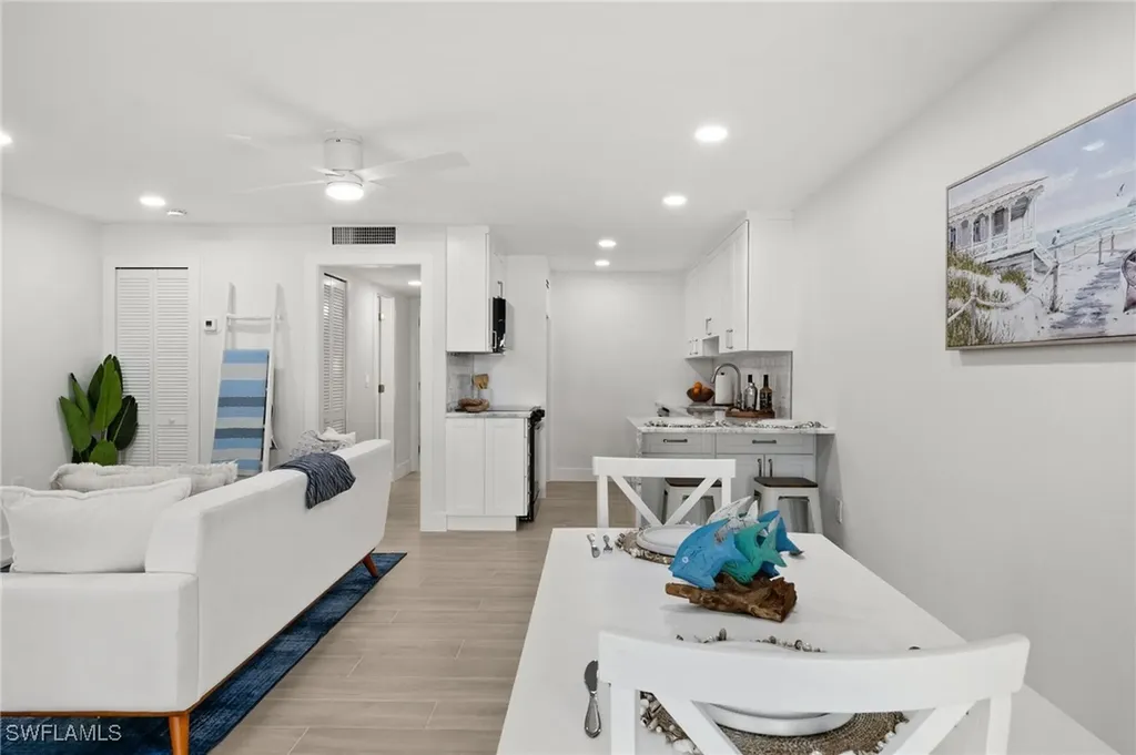 342 Harbour Drive Naples FL 34103