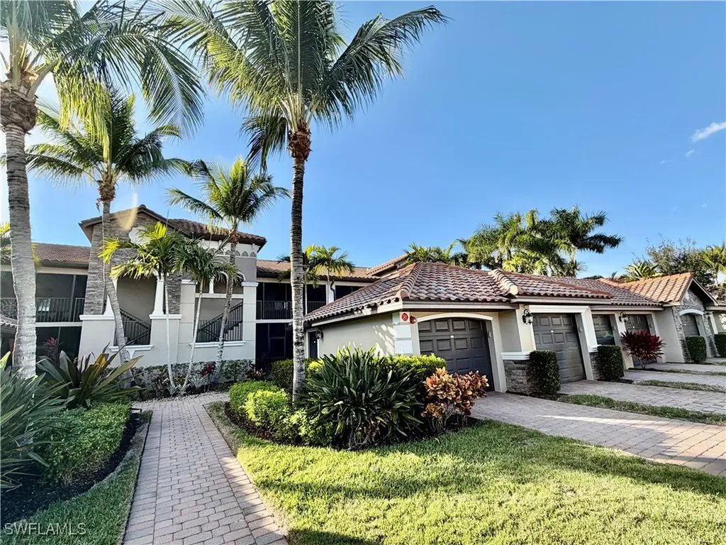 9832 Venezia Circle Naples FL 34113