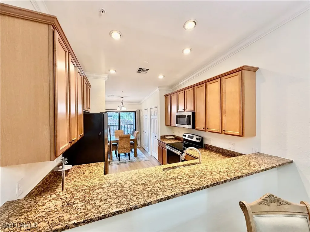 9832 Venezia Circle Naples FL 34113