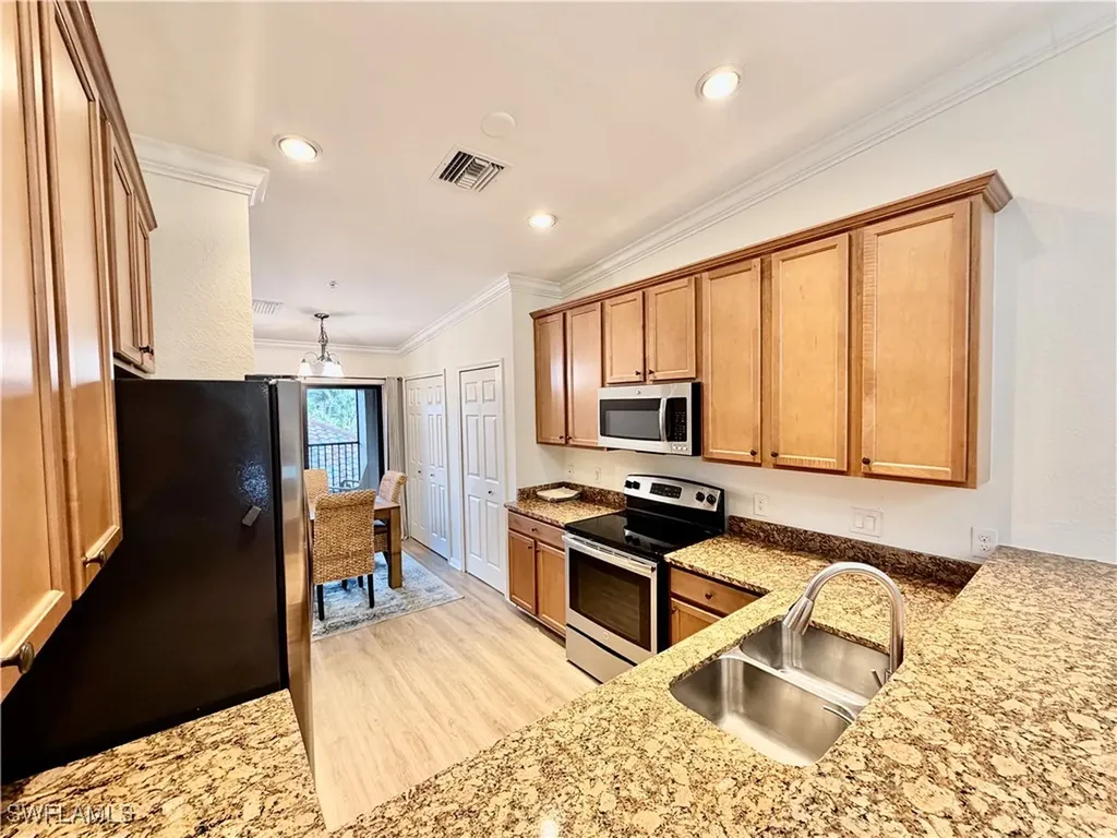 9832 Venezia Circle Naples FL 34113