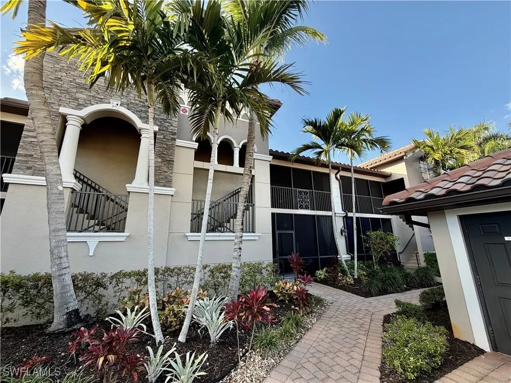 9832 Venezia Circle Naples FL 34113