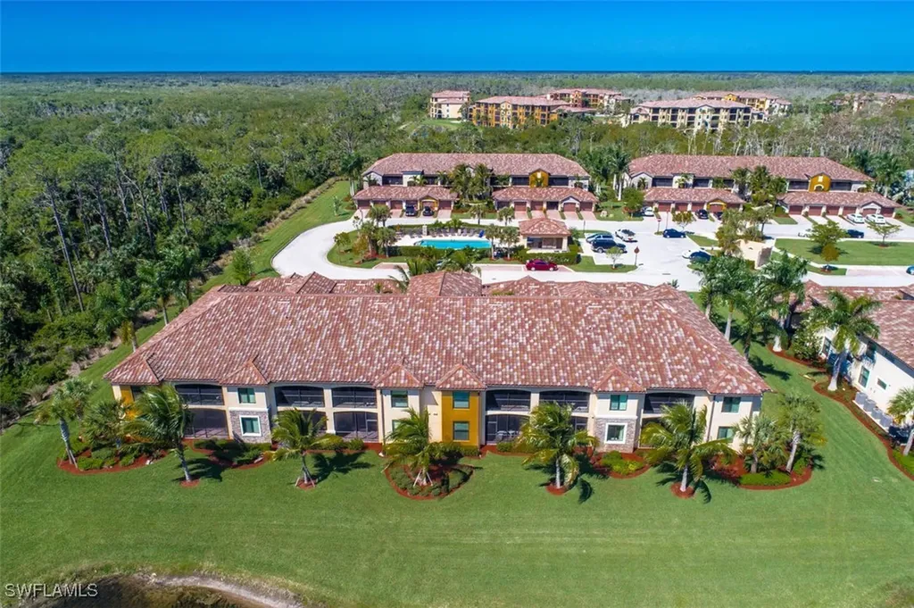 9832 Venezia Circle Naples FL 34113